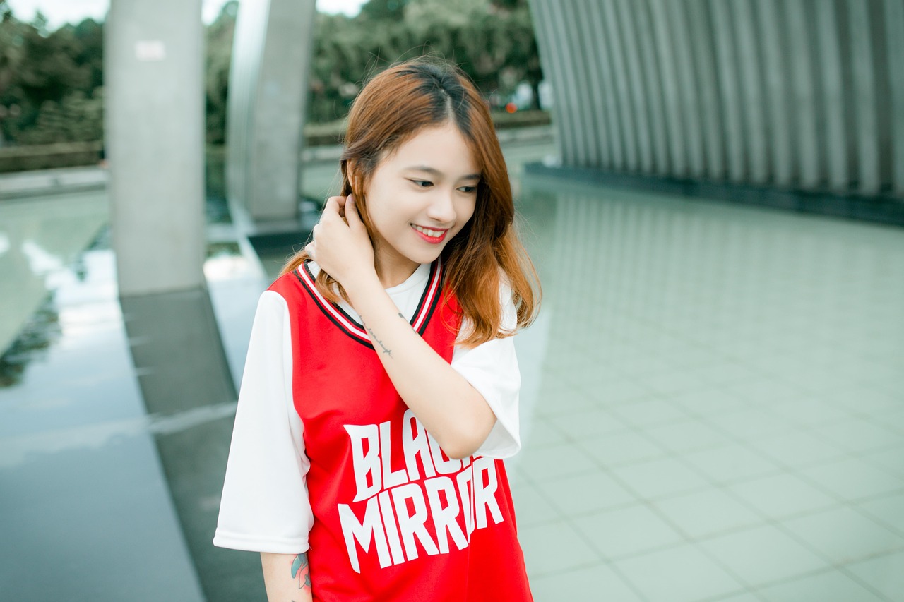 最新床上美女图片,领略时尚美学的魅力与欣赏